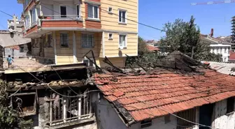 İstanbul'da Gecekonduda Yangın Paniği