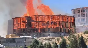 Kahramanmaraş'ta İnşaat Halindeki Lojmanda Yangın