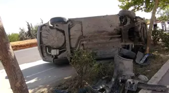 Kilis'te Kavşakta İki Otomobil Çarpıştı: 2 Yaralı