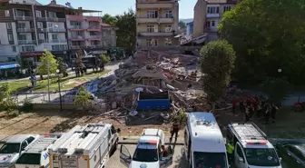 Sındırgıda'daki depremde yıkılan binayla ilgili jet soruşturma! 2 kişi gözaltında