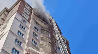 Kayseri'de 14 Katlı Bina Yangını: Mahsur Kalanlar Kurtarılıyor