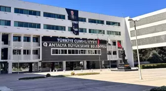 İBB'nin ardından bir operasyon da Antalya Büyükşehir Belediyesi'ne! 17 kişi gözaltına alındı