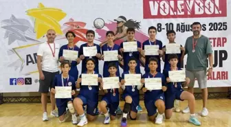 Aydınlı Voleybol Takımı Türkiye Finaline Yükseldi