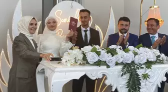 Bakan Göktaş, Karabük'te Esnafı Ziyaret Etti ve Nikah Törenine Katıldı
