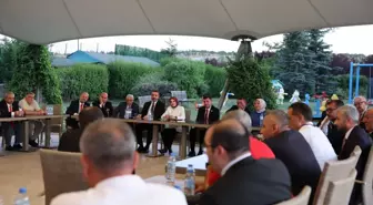 Bakan Göktaş, Şehit Aileleri ve Gazilerle Bir Araya Geldi