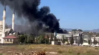 Kahramanmaraş'ta Kağıt Fabrikasında Yangın Çıktı