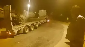 Manisa'da İş Makinesi Devrildi