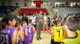 Hakkari'de Basketbol Teşvik Ligi Madalya Töreni Düzenlendi
