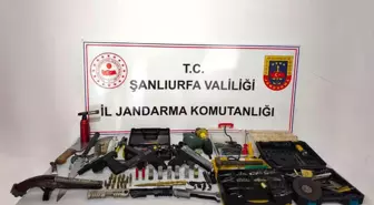 Şanlıurfa'da Jandarma Operasyonu: Eski Osmanlı Silahı ve Birçok Ruhsatsız Silah Ele Geçirildi