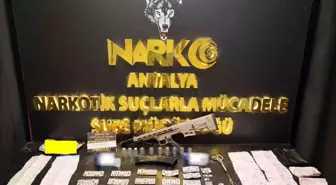 Antalya'da Uyuşturucu Operasyonu: 24 Bin Kullanımlık Sentetik Kannabinoid Ele Geçirildi