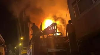 Balıkesir'de Yangın: İki Ev Kullanılamaz Hale Geldi