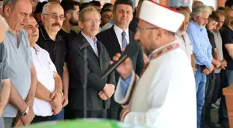Eski Bakan Abdüllatif Şener'in Ağabeyi Ragıp Şener Son Yolculuğuna Uğurlandı