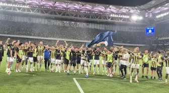 Fenerbahçe, Feyenoord'u 5-2 Yenerek Play-Off Turuna Yükseldi