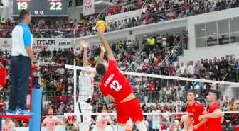 A Milli Voleybol Takımı, Danimarka'yı 3-2 Yenerek Galip Geldi