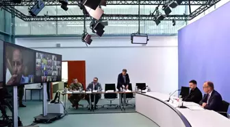 Putin'e Yaptırım Uyarısı: İngiltere, Fransa ve Almanya Liderlerinden Ortak Açıklama