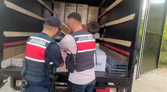 Samsun'da Kaçak Etil Alkol Operasyonu: 555 Litre Ele Geçirildi
