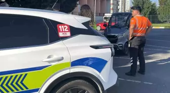 Tekirdağ'da Elektrikli Otomobil ile Scooter Çarpıştı: 3 Yaralı