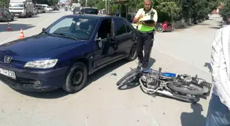 Burdur'da Motosiklet ve Otomobil Çarpıştı: 2 Yaralı