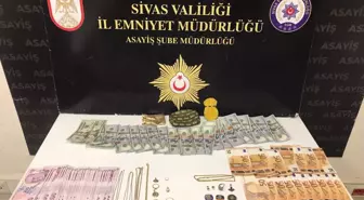 Sivas'ta Dolandırıcılara Operasyon: 2 Tutuklama