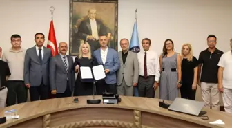 Akdeniz Üniversitesi'nde Türkiye'nin En Büyük Güneş Enerji Santrali Projesi İmzalandı