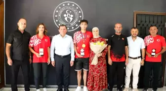 Kıyasettin Kara, Avrupa U20 Şampiyonası'nda Altın Madalya Kazandı
