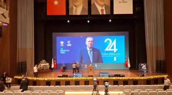 Devlet Bahçeli'den AK Parti'ye Özel Çelenk