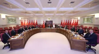Milli Savunma Bakanı Yaşar Güler, Harp Malulü Gaziler Derneği Başkanı ile Görüştü