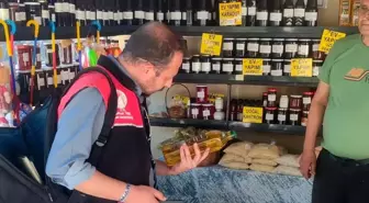 Edremit'te Seyyar Tezgahlardaki Gıda Ürünleri Denetlendi