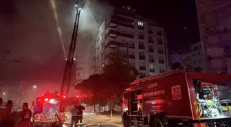 Gaziantep'te 7 Katlı Binanın Terasında Yangın Çıktı