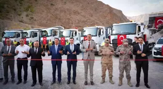 Hakkari'ye Yeni İş Makinesi ve Mobil Konkasör Teslim Töreni
