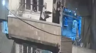 Adana'da Balkondan Balkona Silahlı Çatışma: 4 Gözaltı