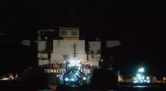 İstanbul Boğazı'nda Tanker Trafiği Askıya Alındı