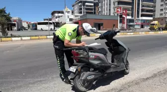 Kilis'te Otomobilin Motosiklete Çarpması Sonucu İki Yaralı