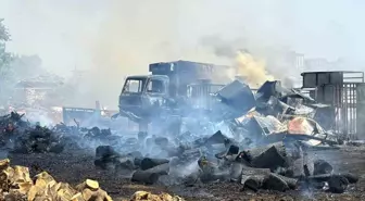 Antalya'da Sera Sökümü Sırasında Yangın Çıktı