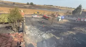 Tekirdağ'da Otluk Alanda Yangın: 5 Ev ve 1 Anaokulu Zarar Gördü