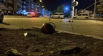 Konya'da Ters Yönde İlerleyen Araç Motosiklete Çarptı: 1 Yaralı