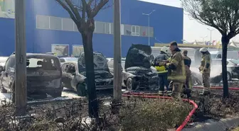 Bursa'daki AVM Otoparkında Yangın Paniği