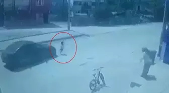 İnegöl'de 4 Yaşındaki Çocuğa Otomobil Çarptı