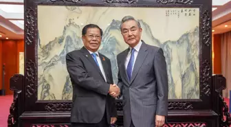 Çin ve Myanmar Dışişleri Bakanları İlişkileri Güçlendirme Üzerine Görüştü