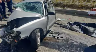 Erzincan'da feci kaza! Araçlar hurdaya döndü, ölü ve yaralılar var