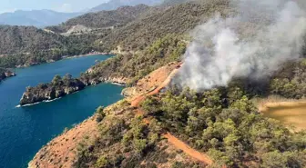 Fethiye'de Orman Yangınına Havadan ve Karadan Müdahale