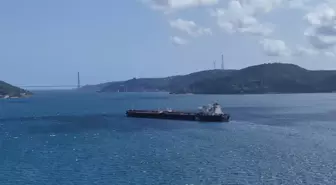 İstanbul Boğazı'nda Ham Petrol Yüklü Tanker Makine Arızası Geçirdi