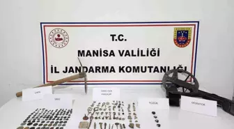 Manisa'da Kaçak Kazı Operasyonunda Tarihi Eserler Ele Geçirildi