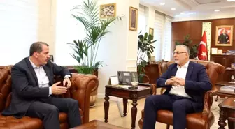 Memur-Sen ve Çalışma Bakanı Görüştü: İkinci Zam Teklifi Bekleniyor
