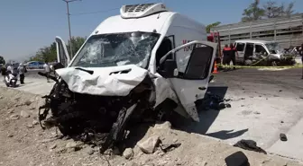 Burdur'da Kaza: 2 Ölü, 4 Yaralı