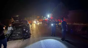 Burdur'da Traktör ile TOGG Otomobilinin Çarpışması: 6 Yaralı