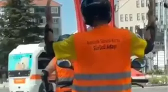 Bilecik'te Motosiklet Sürücüsünün Dansı Gülümsetti