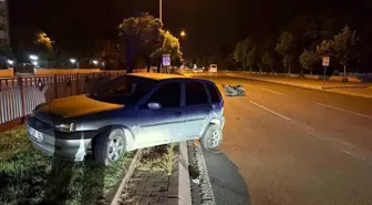 Kayseri'de Motosiklet ve Otomobil Çarpıştı: 3 Yaralı
