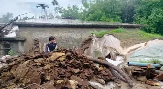 Pakistan'da Şiddetli Yağışlar 194 Can Aldı
