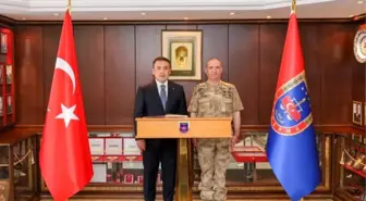 Bilecik Valisi Sözer'den Jandarma Eğitim Komutanı Aslan'a İade-i Ziyaret